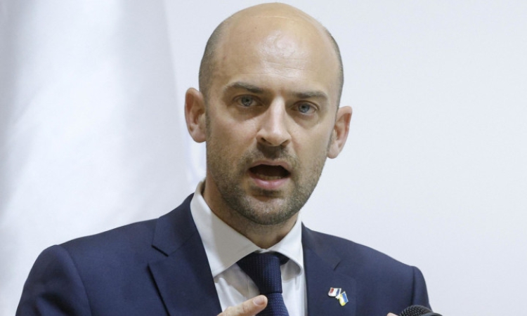 Франция подкрепя спирането на търговското споразумение между ЕС и САЩ